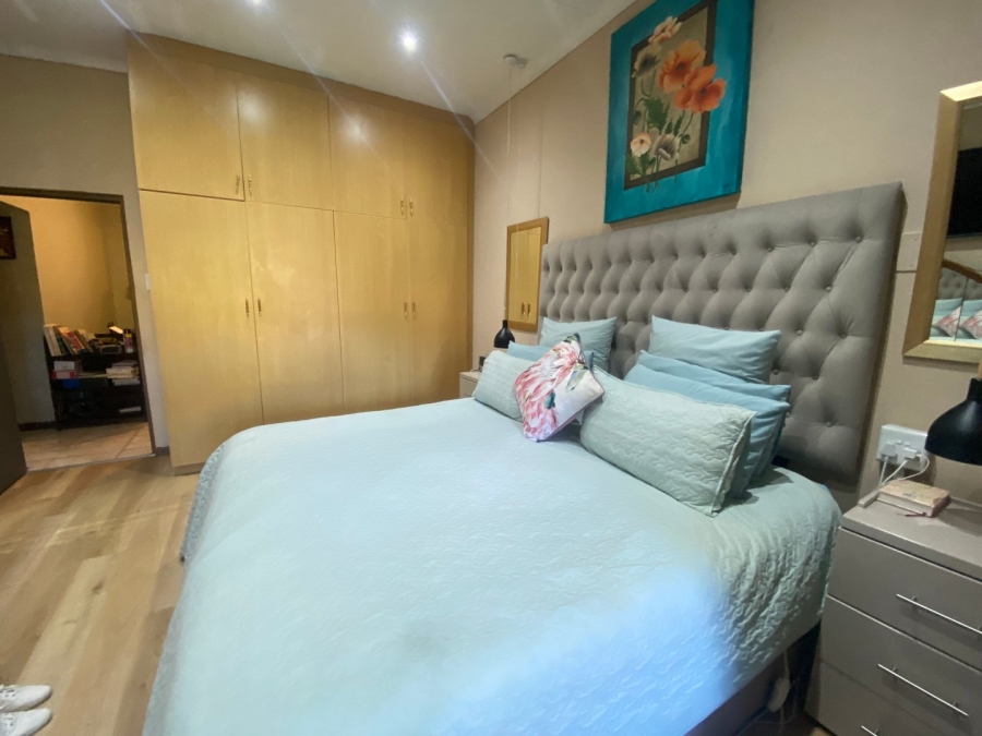 6 Bedroom Property for Sale in Berea Eastern Cape